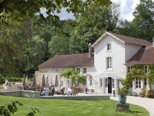 Logis La Source Bleue Hotel Gudmont-Villiers Exterior photo