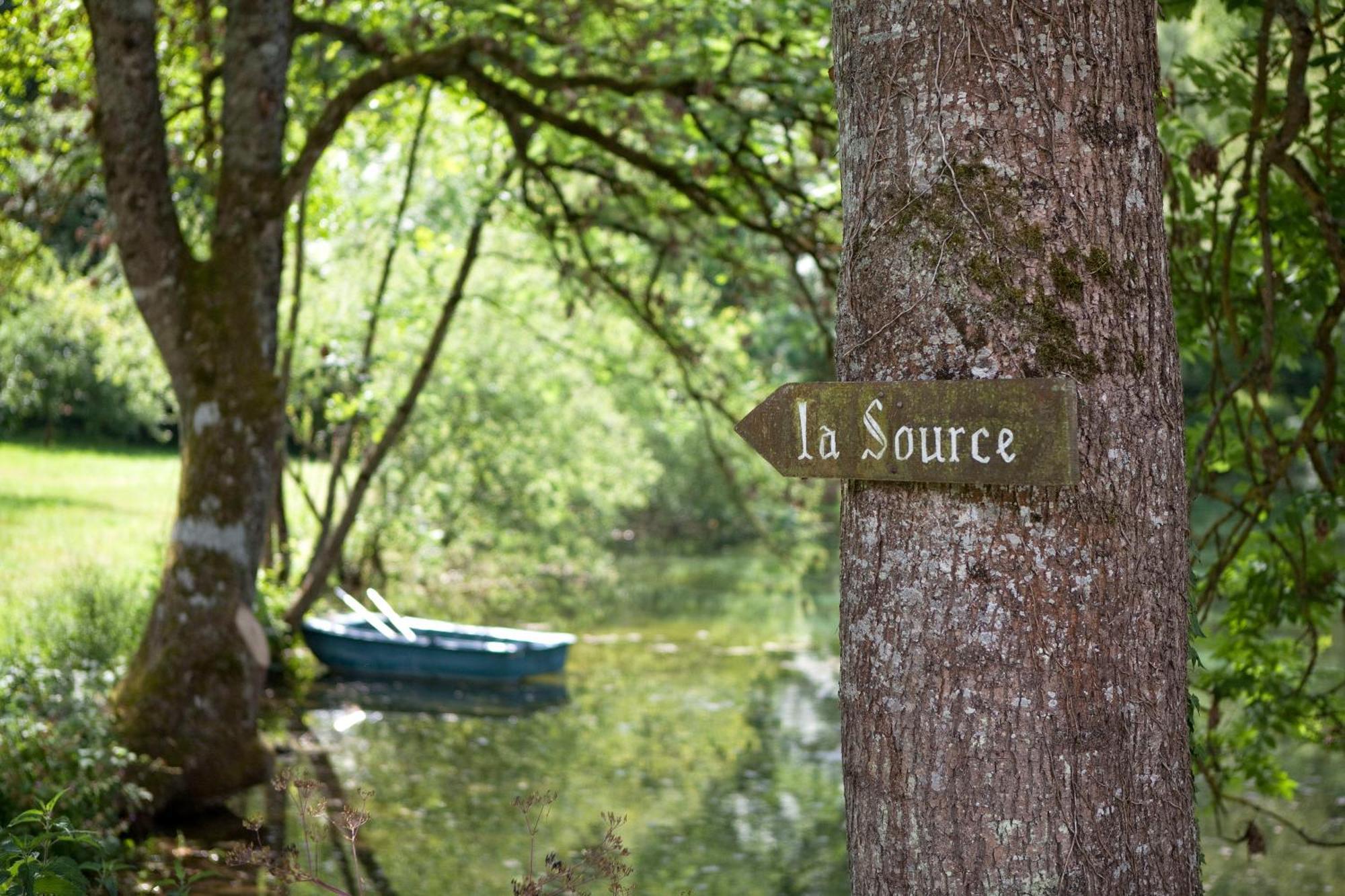 Logis La Source Bleue Hotel Gudmont-Villiers Exterior photo