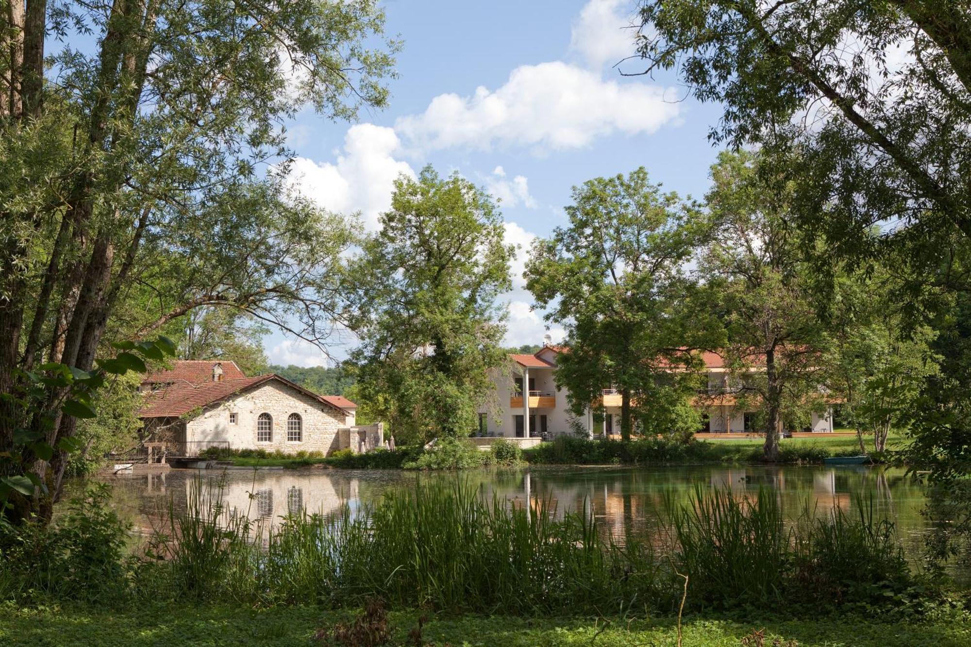 Logis La Source Bleue Hotel Gudmont-Villiers Exterior photo